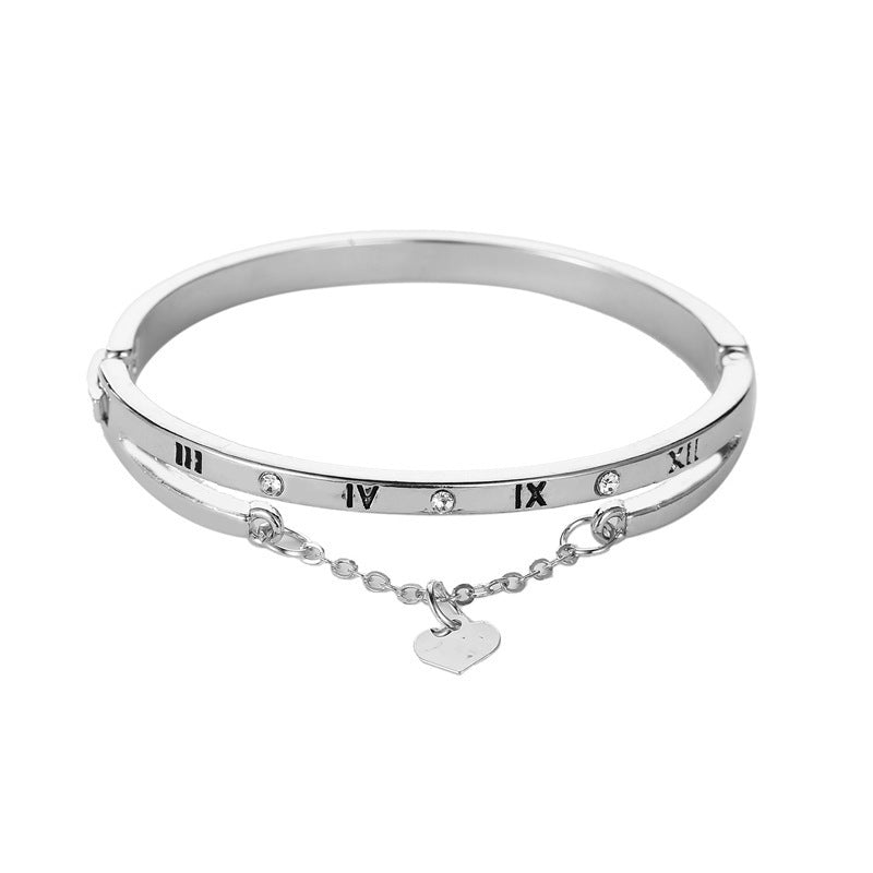 Heart Pendant Roman Numeral Set Moissanite Bracelet for Women