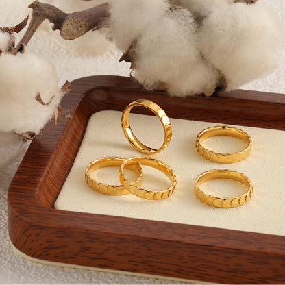 Anillos de oro estilo escamas de pescado para mujeres