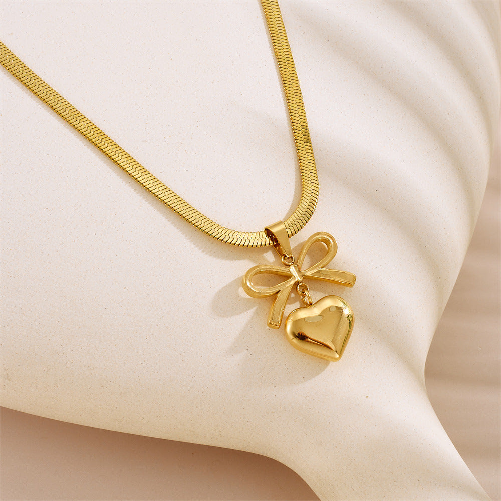 Heart and bow pendant Women's Necklace