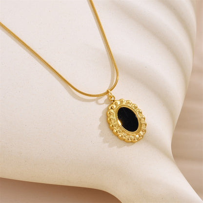 Oval Pendant 18K Women's Necklace